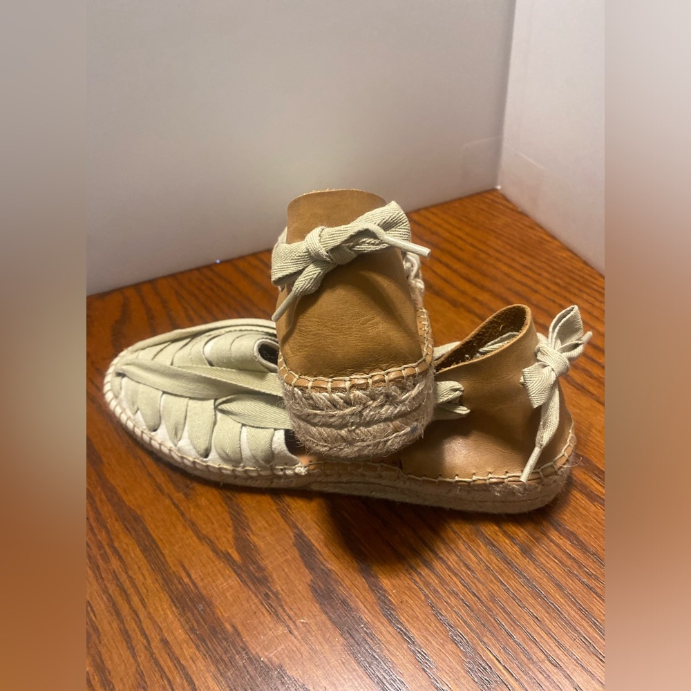 Naguisa Soc Espadrilles in Cream and Tan - Picture 5 of 6